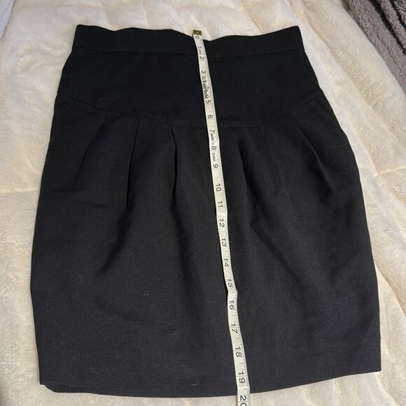French Connection Size 4 Black Pleated Suiting Skirt w/ Pockets - Picture 9 of 11